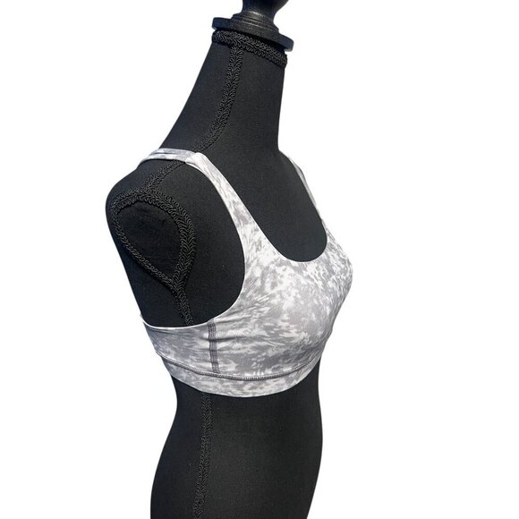 Lululemon Energy Bra Silver Grey Geometric Print, ACTIVEWEAR, GYM STRETCH, 2 - Picture 3 of 11